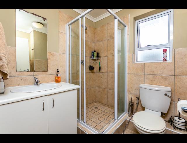 2 BEDROOM APARTMENT TO LET IN CENTURY CITY